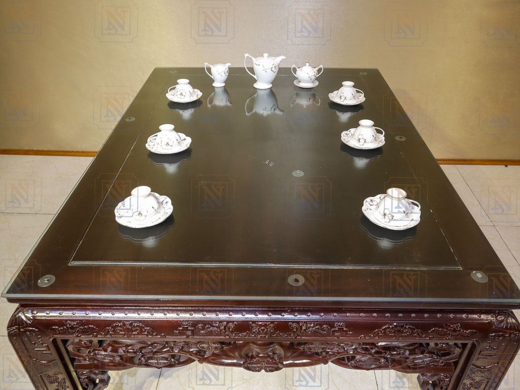 Hình ảnh chi tiết chiếc bàn lớn của bộ 9 món