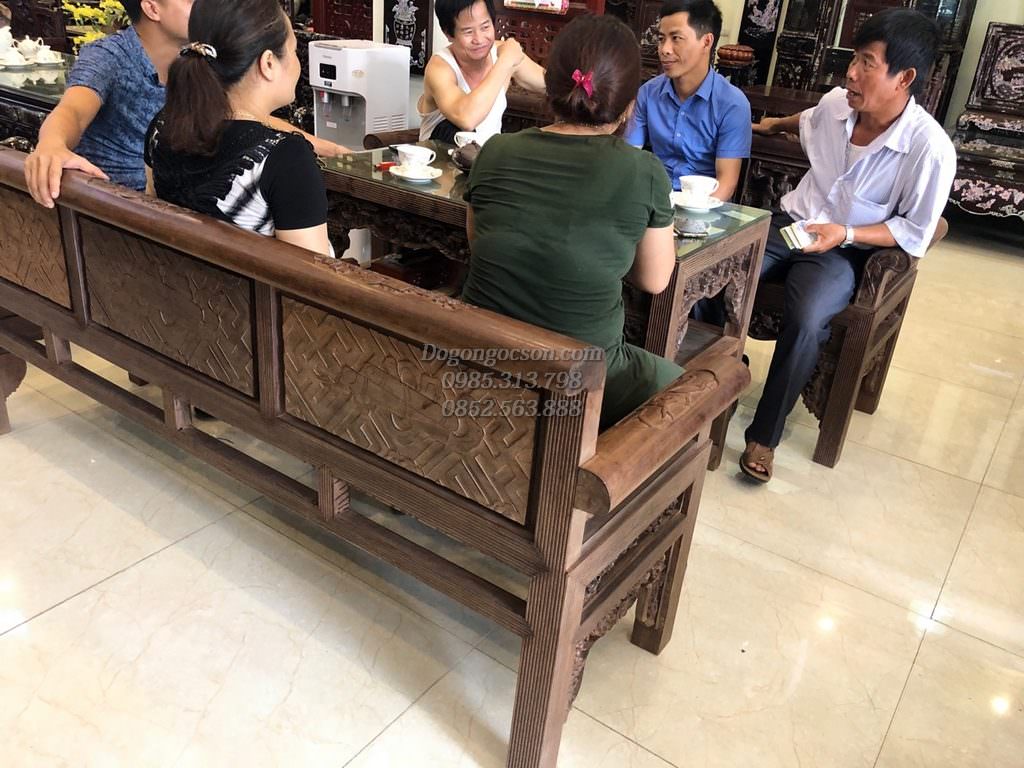Trường kỷ gỗ gụ đục tích tam quốc mẫu đại