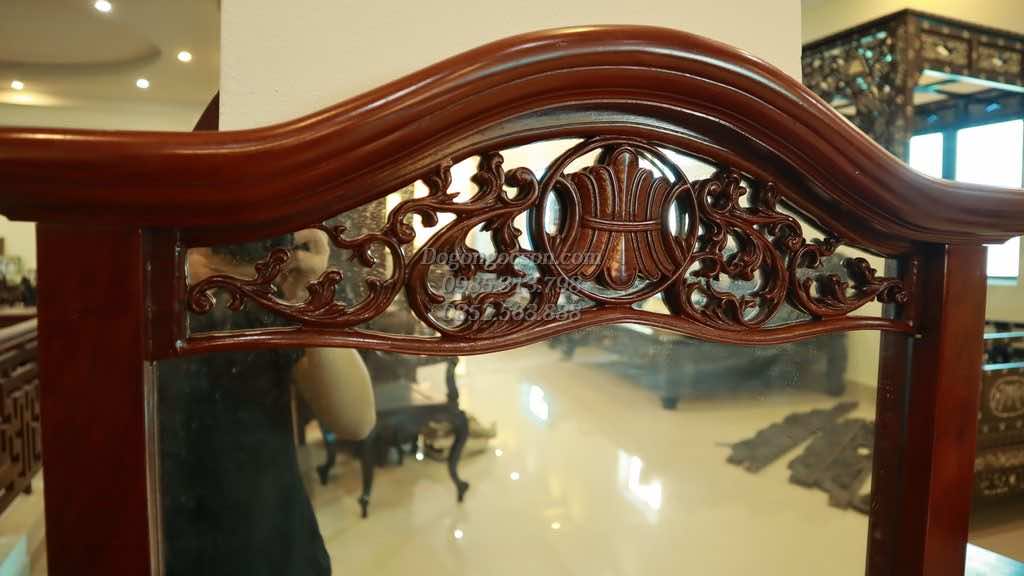 Chi tiết tựa gương
