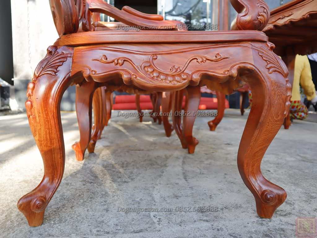 Nhìn vào phía ngang của chiếc ghế đơn